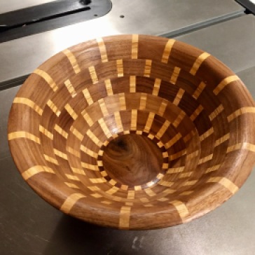 Segmented Bowl Walnut 2